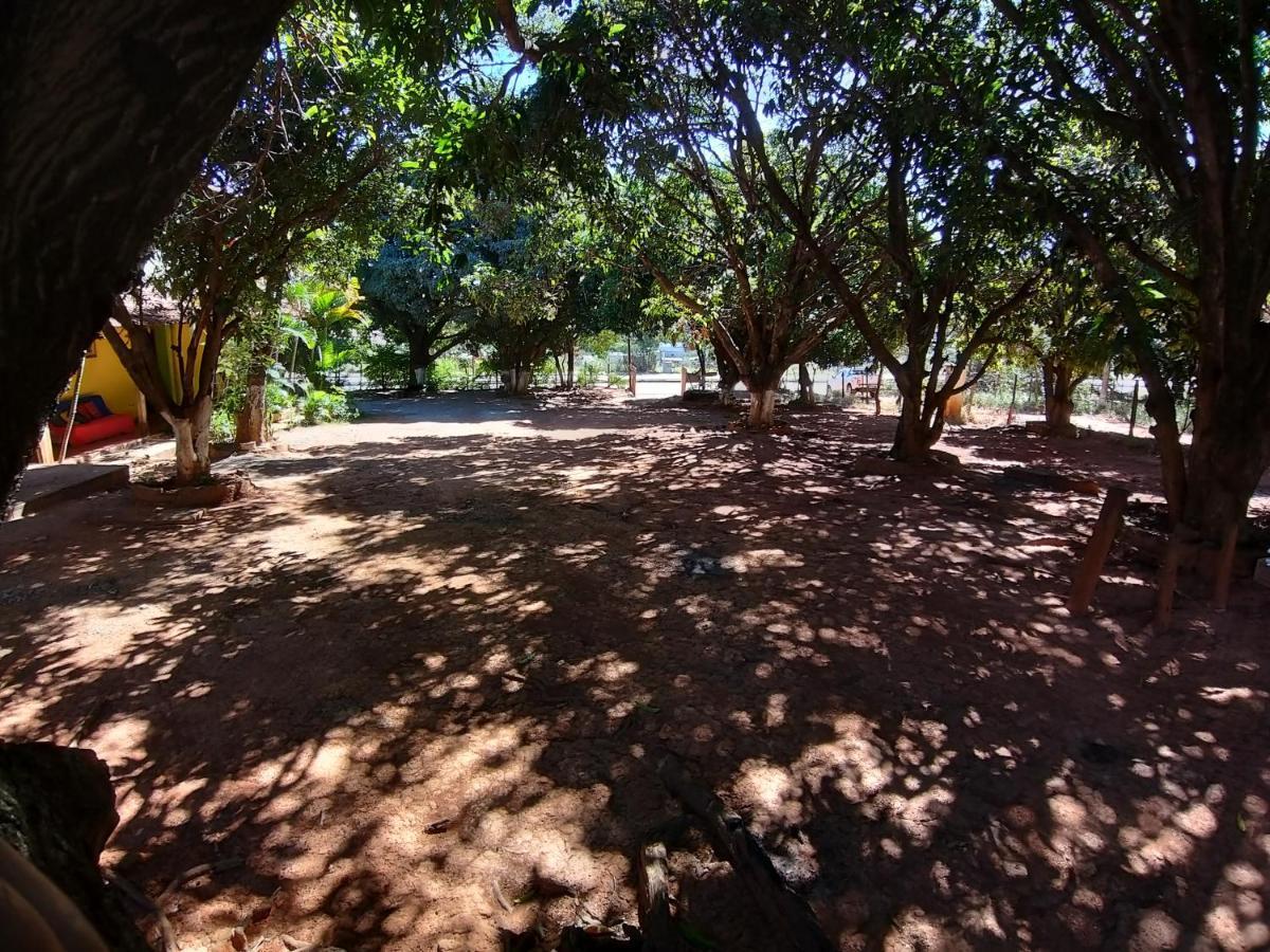 Pousada Das Mangueiras Brilho Da Noite Santana Do Riacho Exterior foto